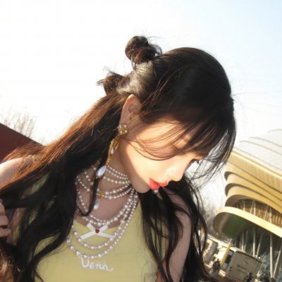 美女和液体人